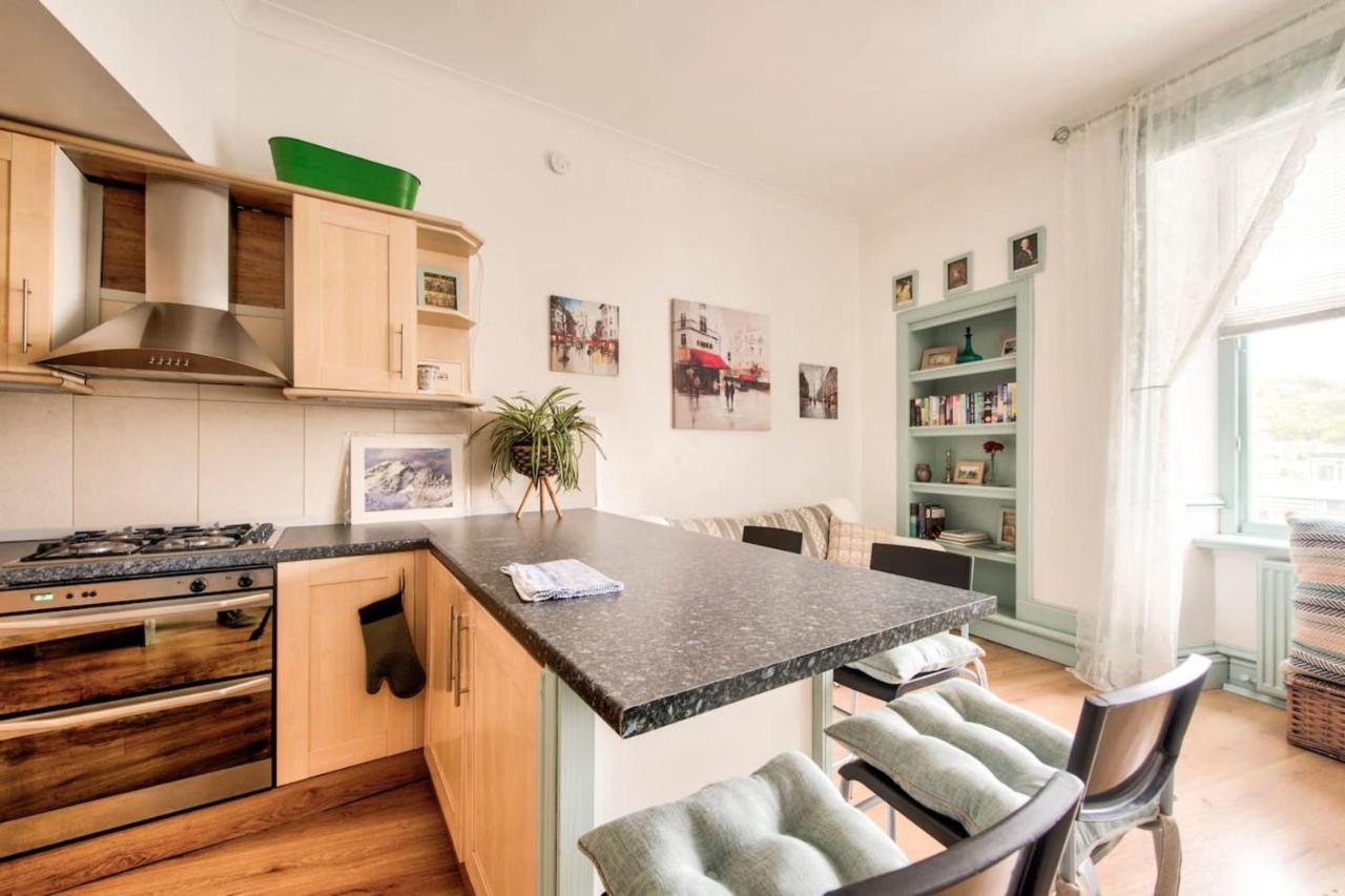 Guestready - Cosy Home 5 Minutes From Waverley! Edynburg Zewnętrze zdjęcie