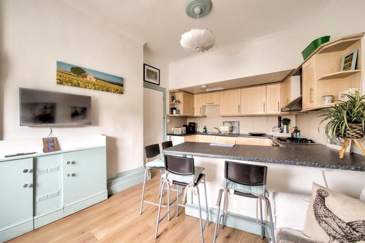 Guestready - Cosy Home 5 Minutes From Waverley! Edynburg Zewnętrze zdjęcie