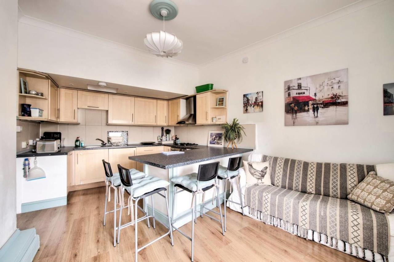 Guestready - Cosy Home 5 Minutes From Waverley! Edynburg Zewnętrze zdjęcie