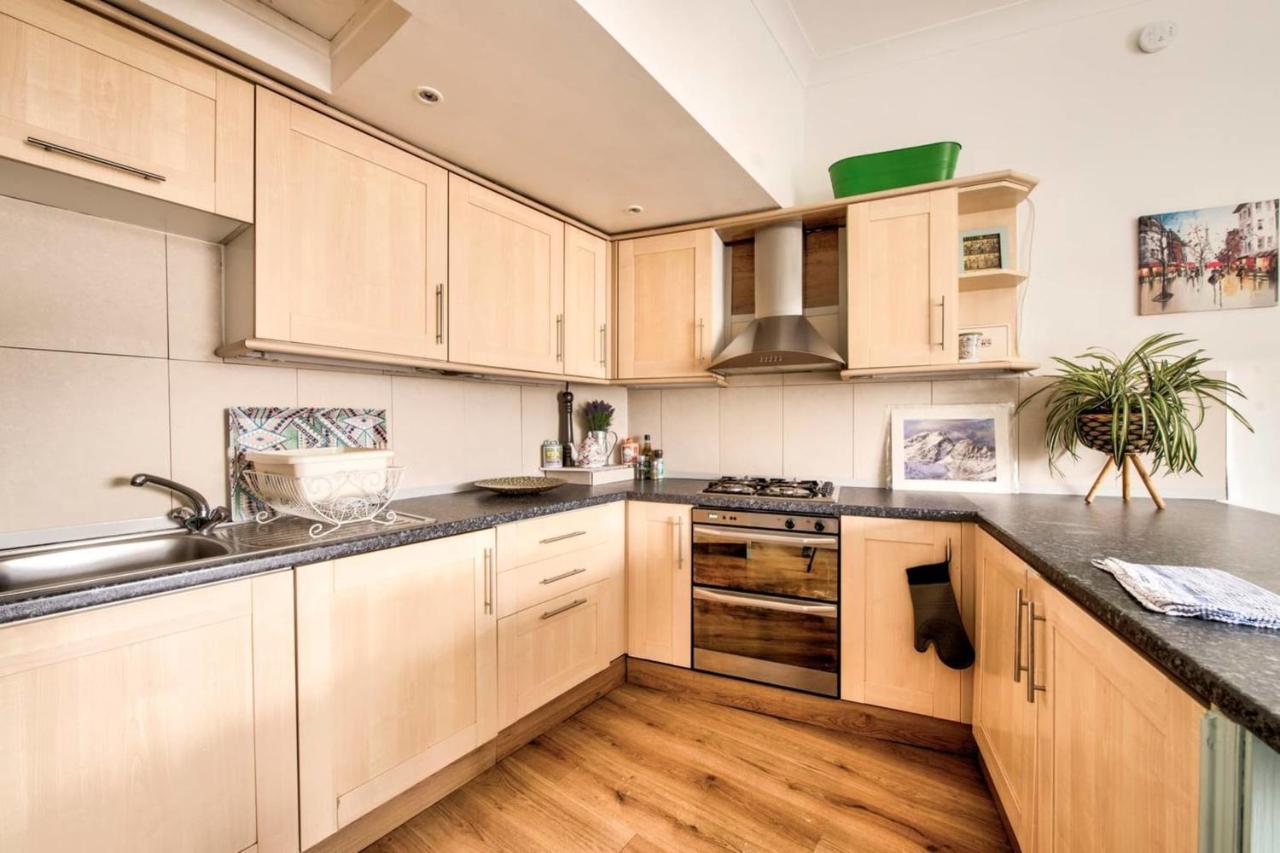 Guestready - Cosy Home 5 Minutes From Waverley! Edynburg Zewnętrze zdjęcie