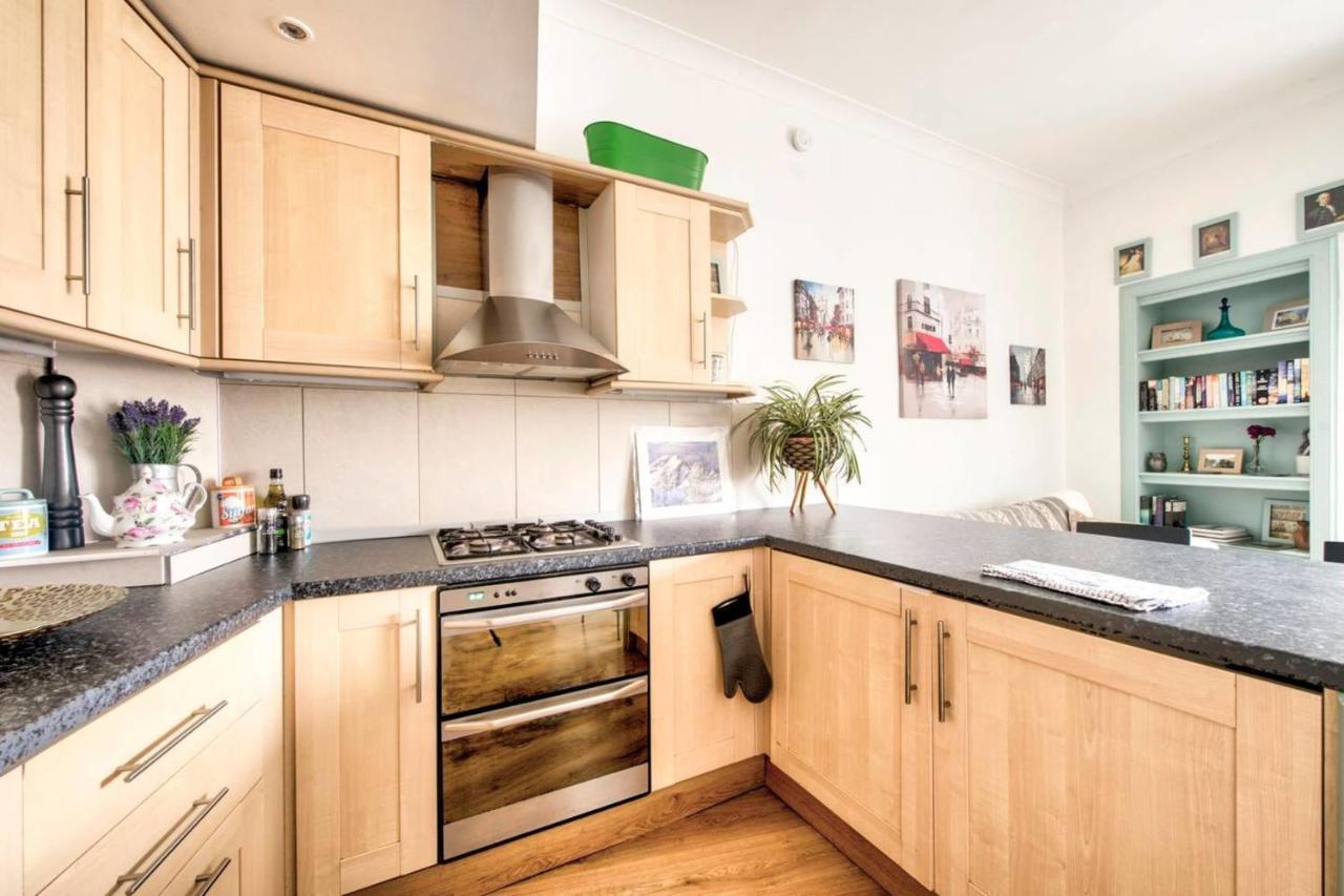 Guestready - Cosy Home 5 Minutes From Waverley! Edynburg Zewnętrze zdjęcie